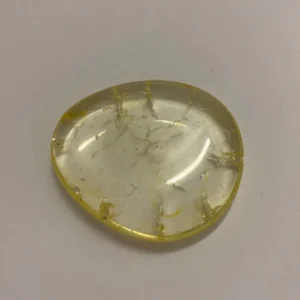 Cristal Amarelo achatado