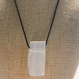 Colar de Selenite
