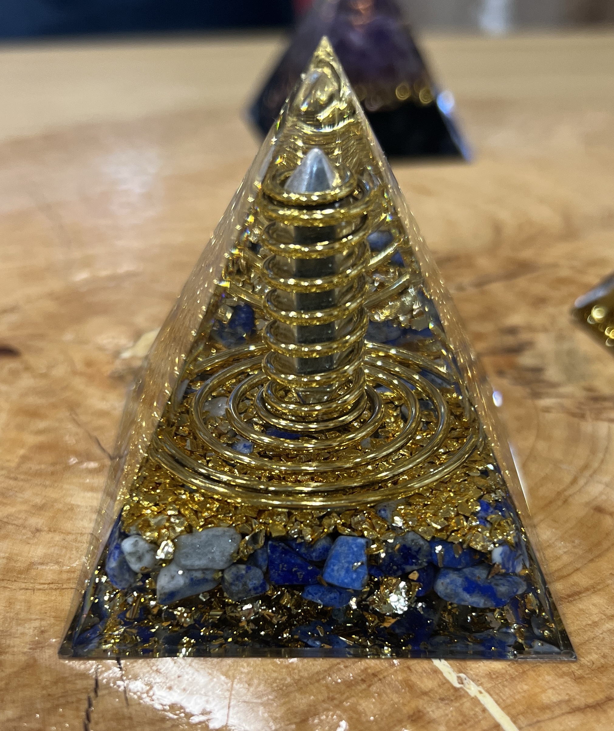 Orgonite Pirâmide Sodalite