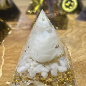 Orgonite Pirâmide  Flor da Vida