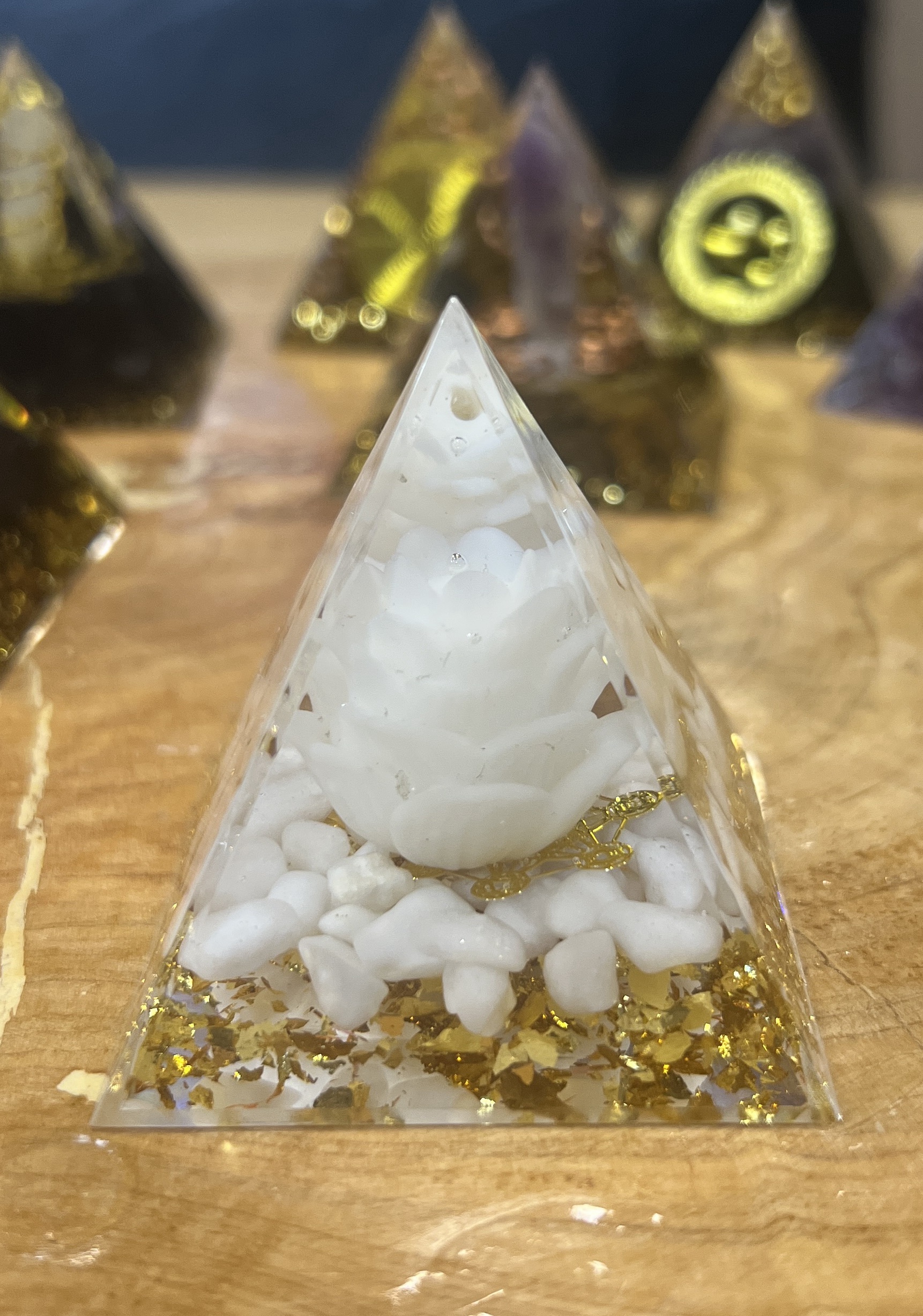 Orgonite Pirâmide Flor da Vida